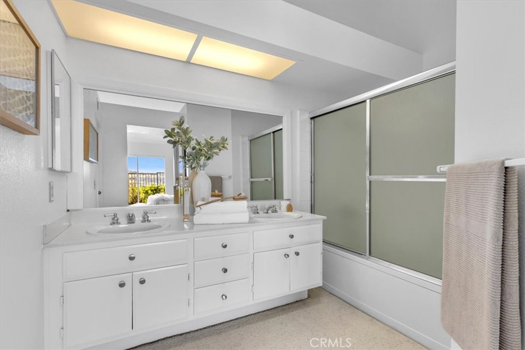 27367 Paseo Placentia