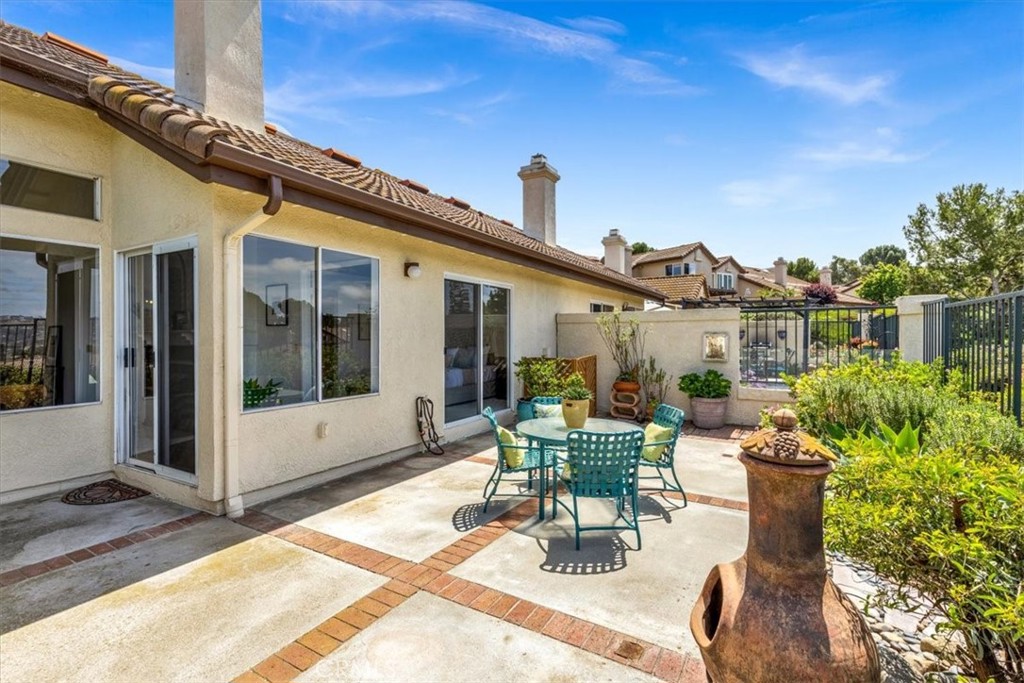 27367 Paseo Placentia