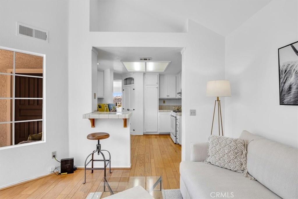 27367 Paseo Placentia