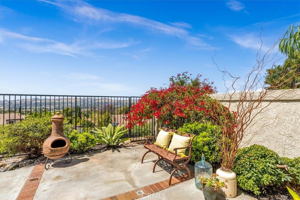 27367 Paseo Placentia