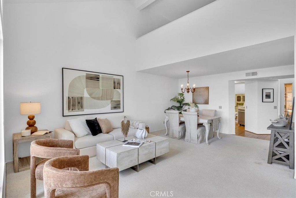 27367 Paseo Placentia