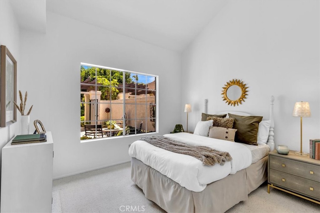 27367 Paseo Placentia