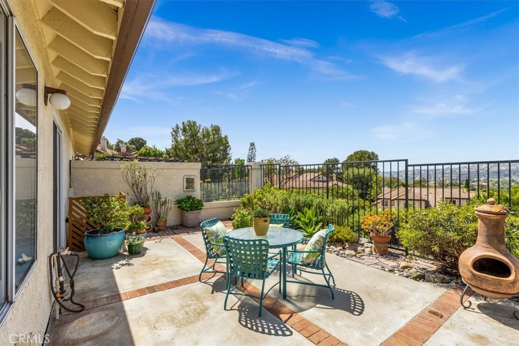 27367 Paseo Placentia