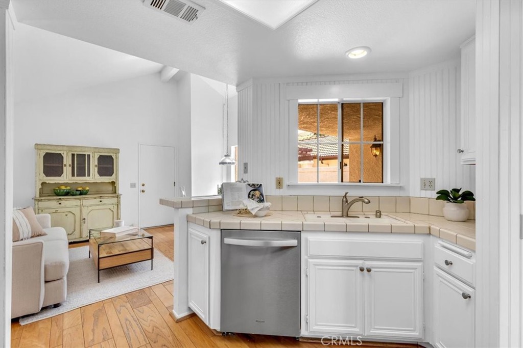 27367 Paseo Placentia