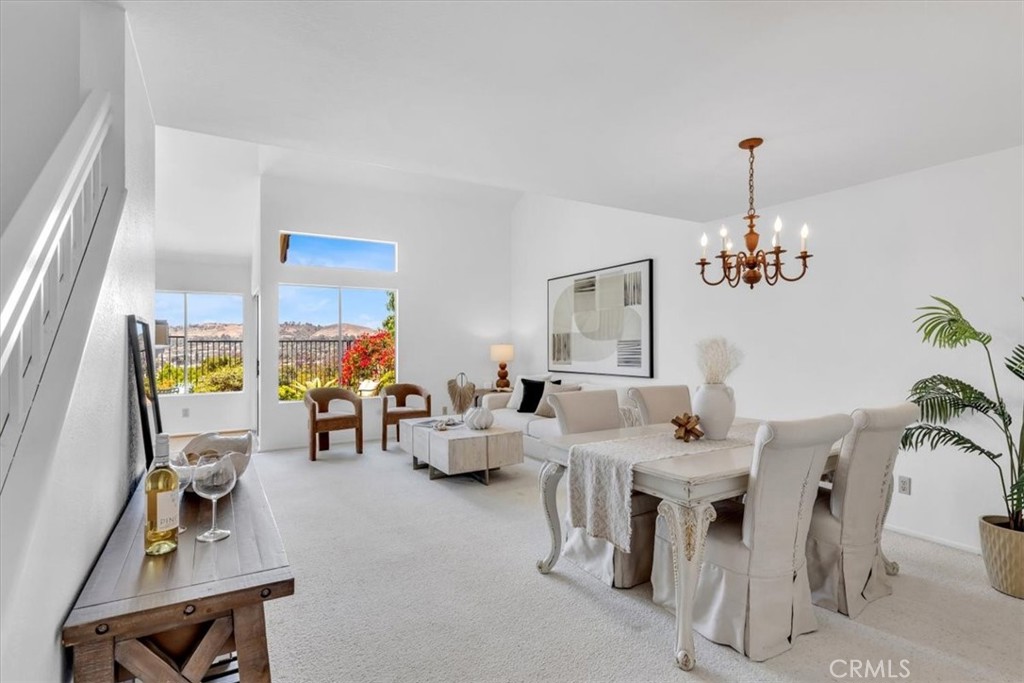 27367 Paseo Placentia