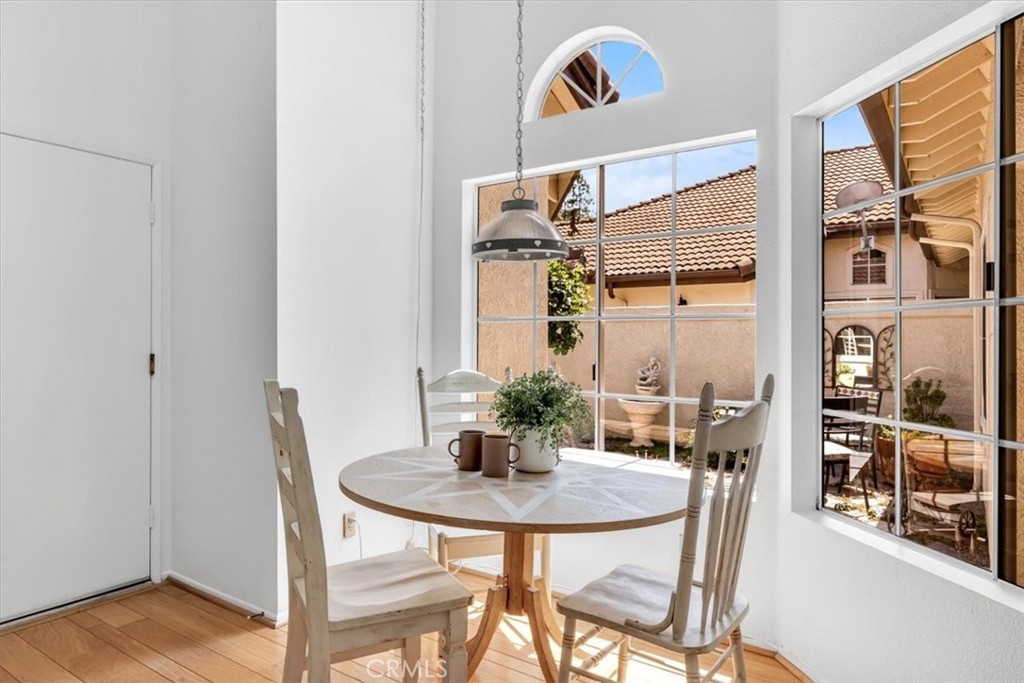 27367 Paseo Placentia