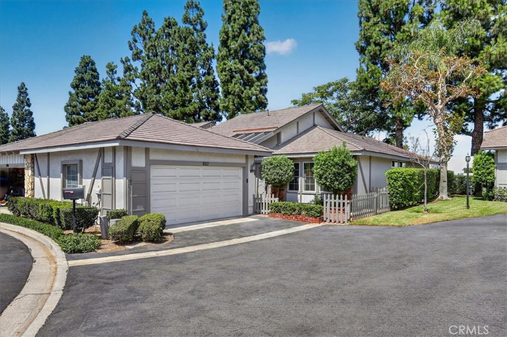 1022 Regis Way