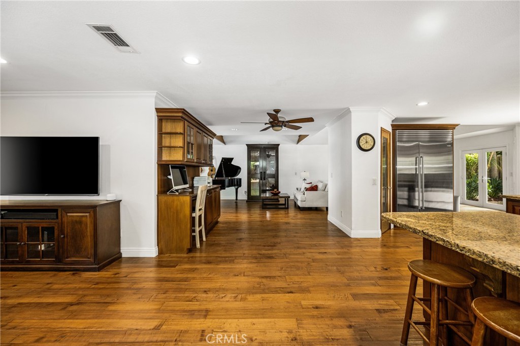 10 Whistling Isle