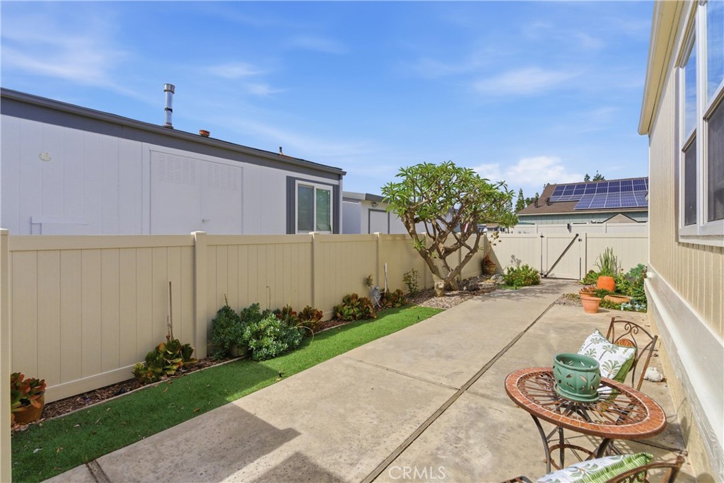 5200 Irvine 109