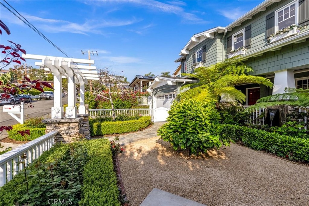 645 Oak
