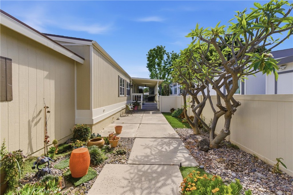 5200 Irvine 109