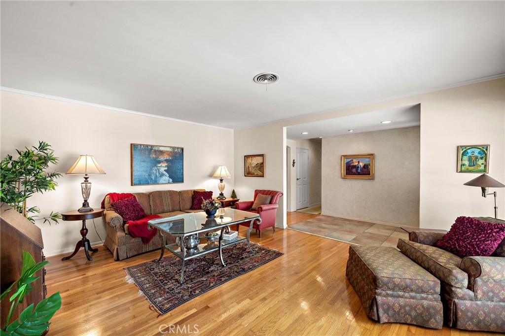 18856 Santa Mariana Street