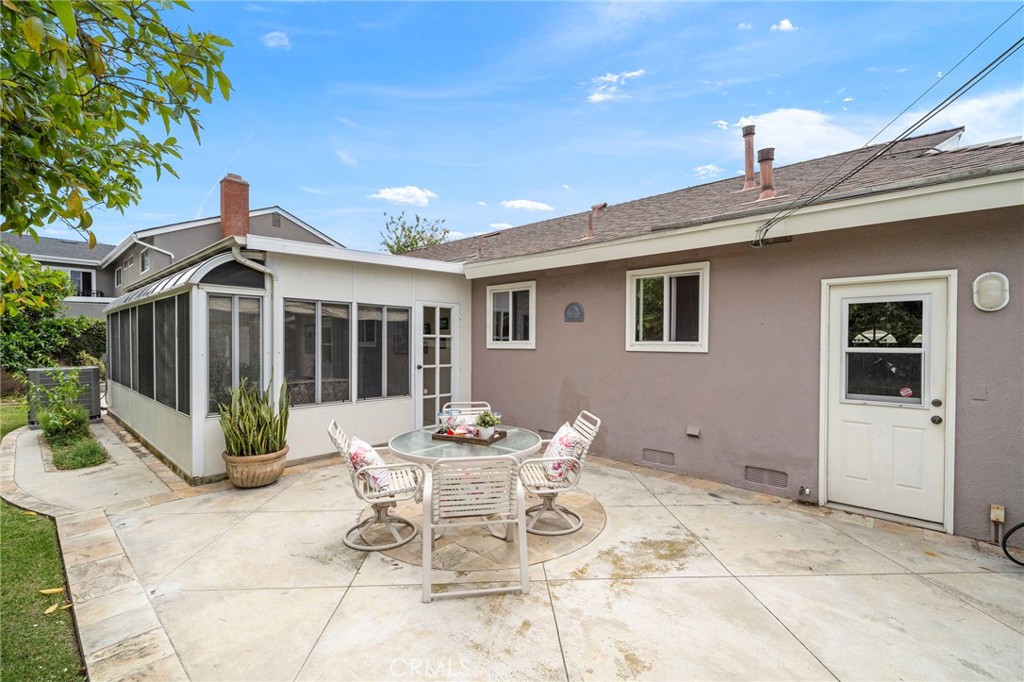 18856 Santa Mariana Street