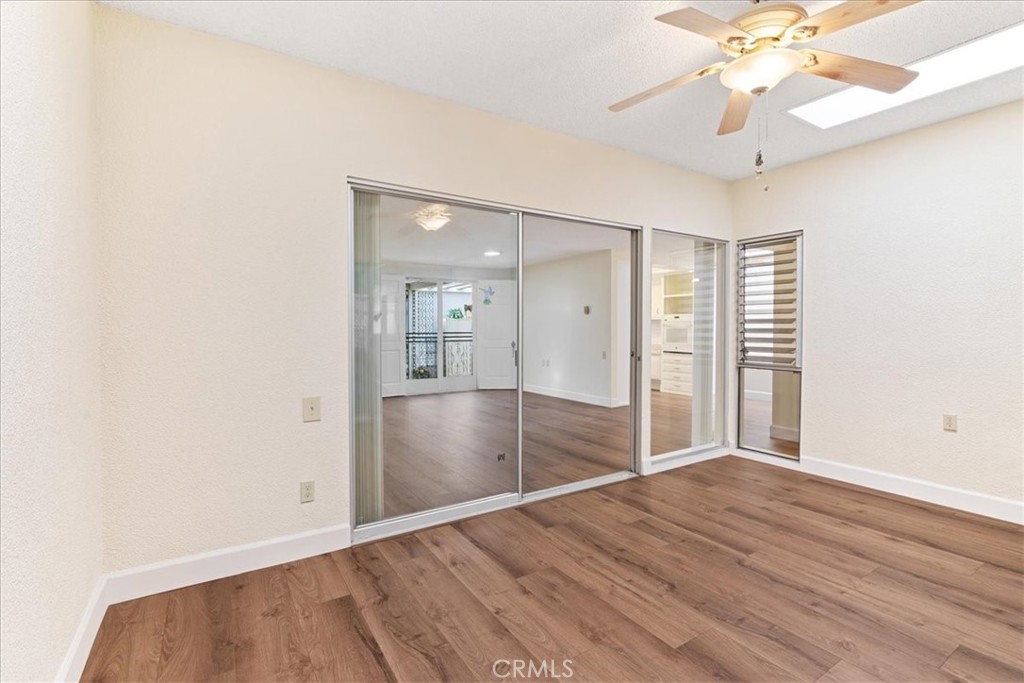 320 AVENIDA CARMEL B