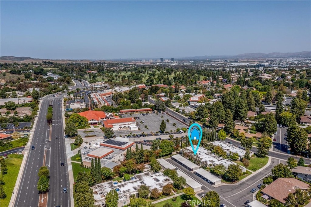 320 AVENIDA CARMEL B