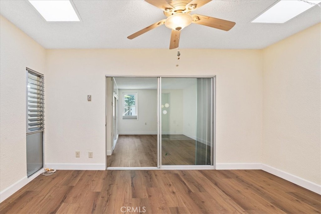 320 AVENIDA CARMEL B