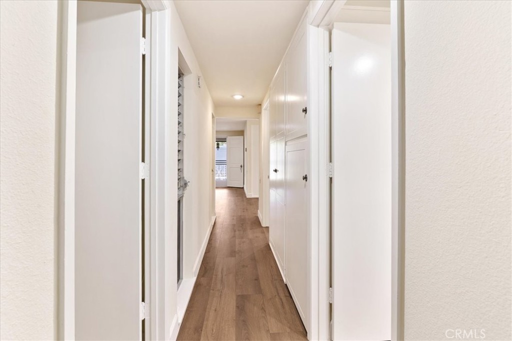 320 AVENIDA CARMEL B