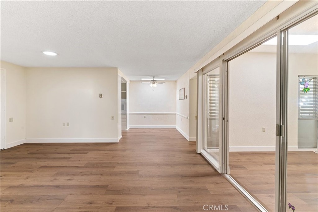 320 AVENIDA CARMEL B