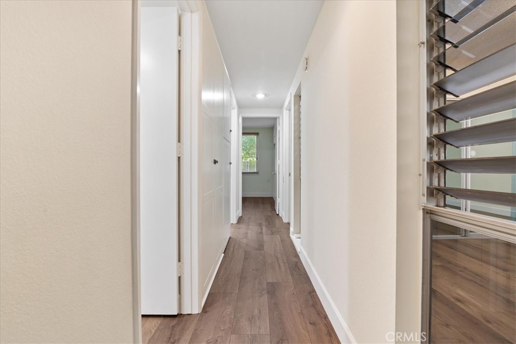 320 AVENIDA CARMEL B