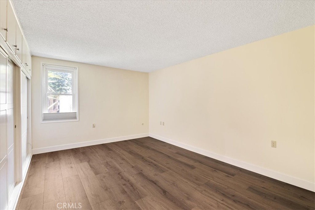320 AVENIDA CARMEL B