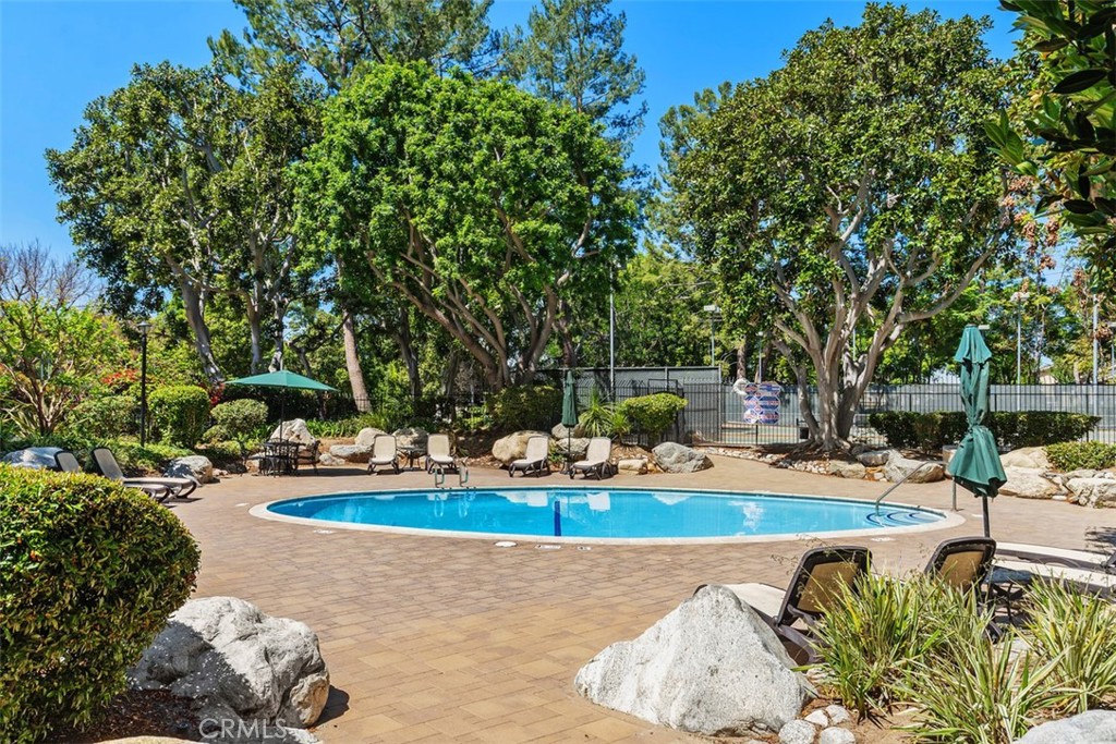 204 Pineview