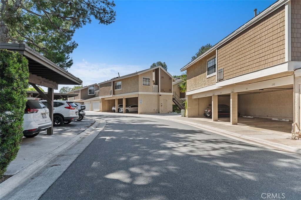 204 Pineview