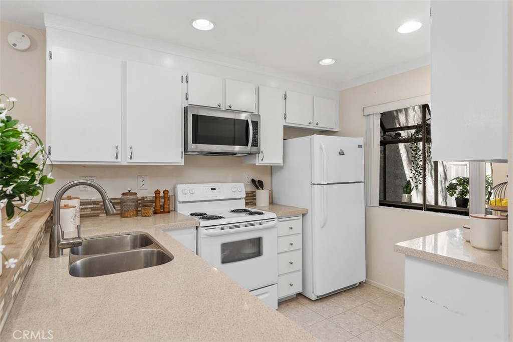 204 Pineview