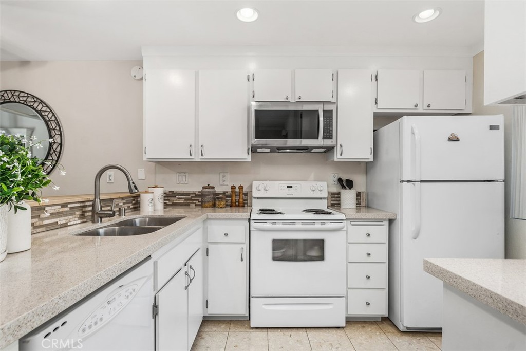 204 Pineview