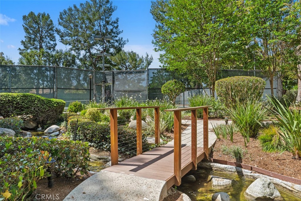 204 Pineview