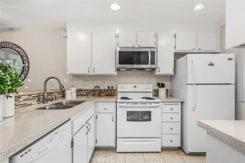 204 Pineview