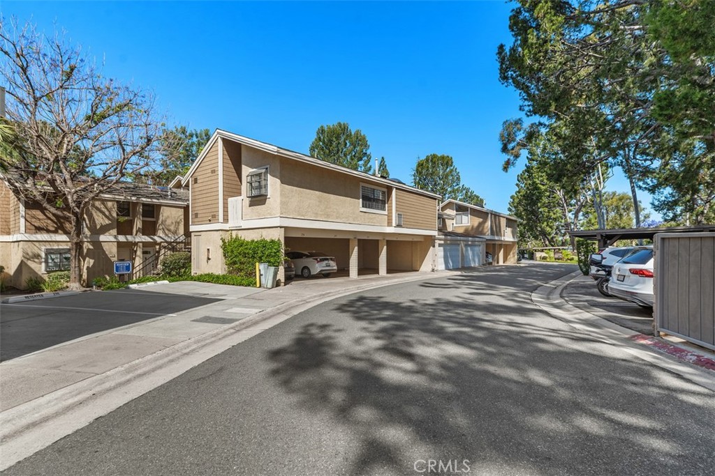 204 Pineview