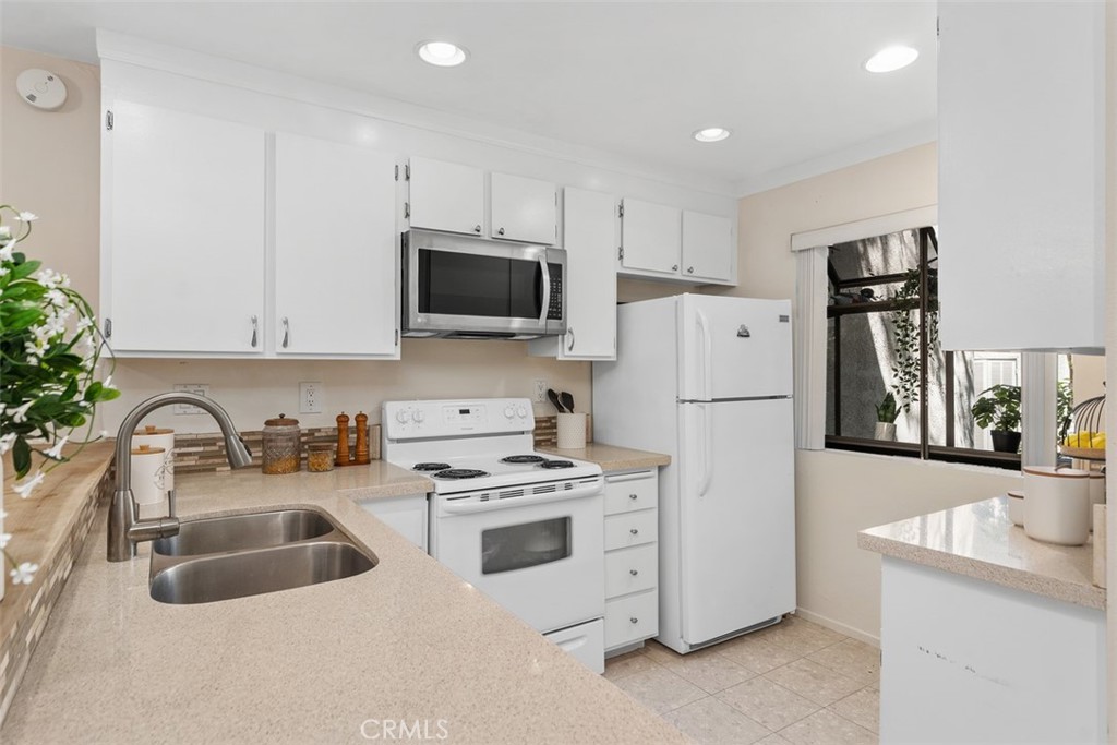 204 Pineview