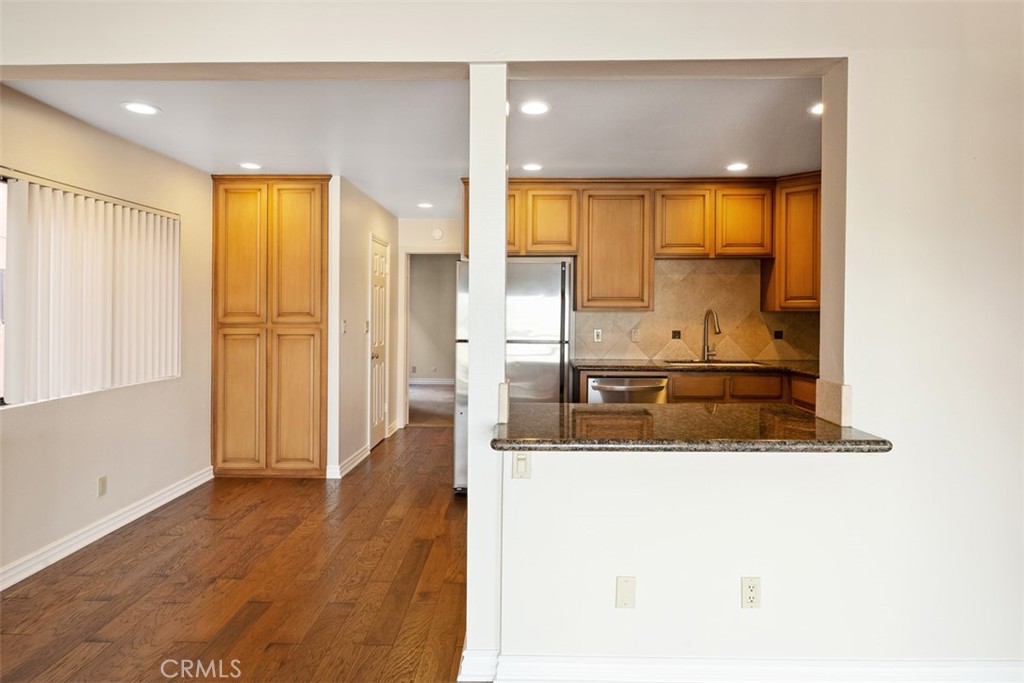 34121 Ruby Lantern B