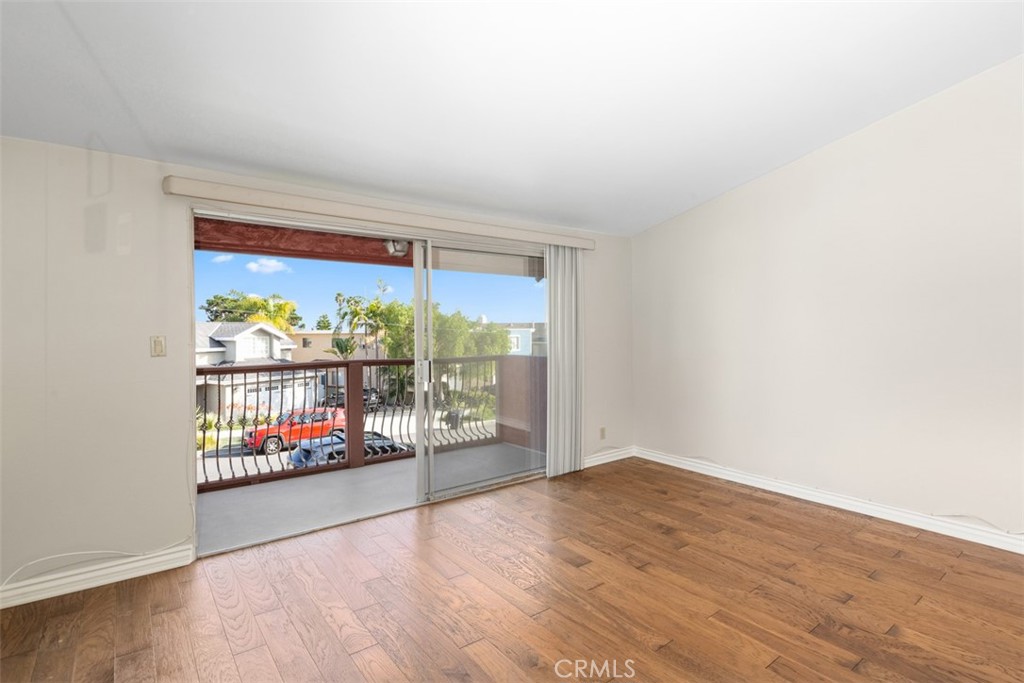 34121 Ruby Lantern B