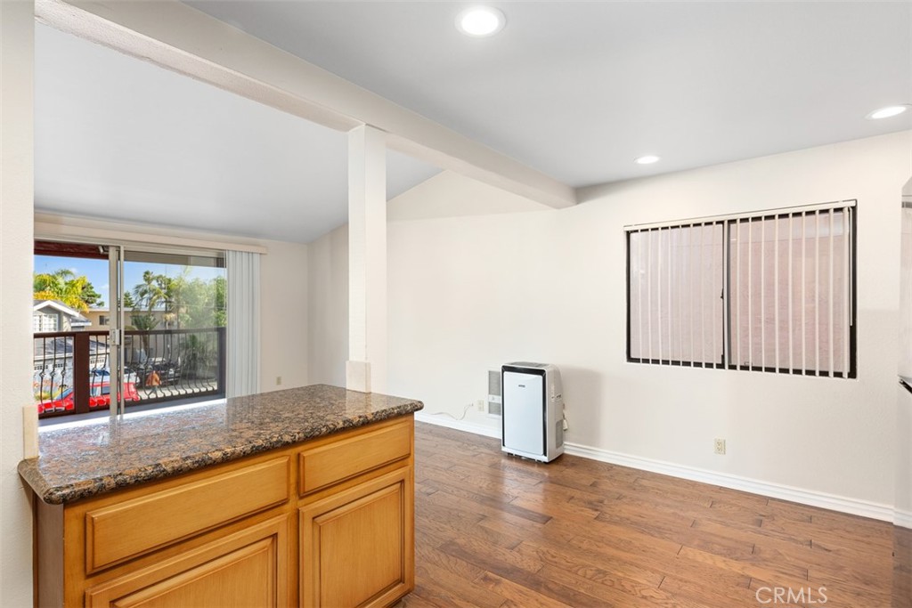 34121 Ruby Lantern B