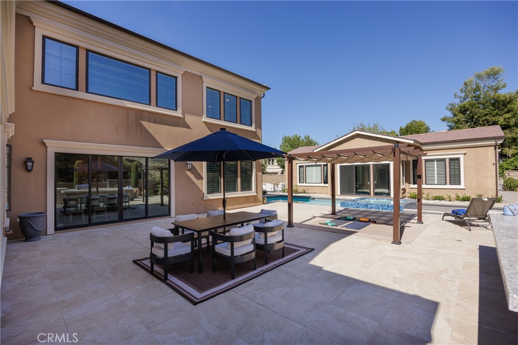 104 Shady Arbor