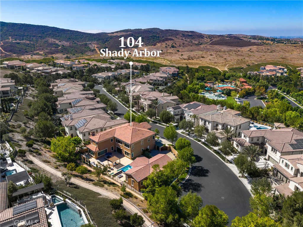 104 Shady Arbor