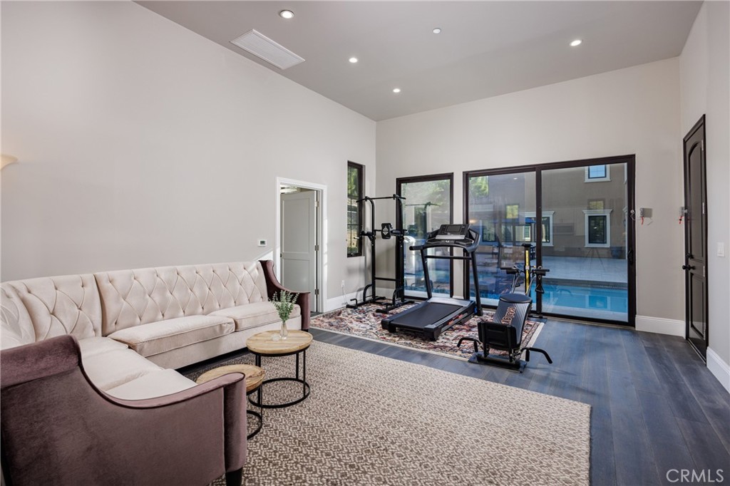 104 Shady Arbor