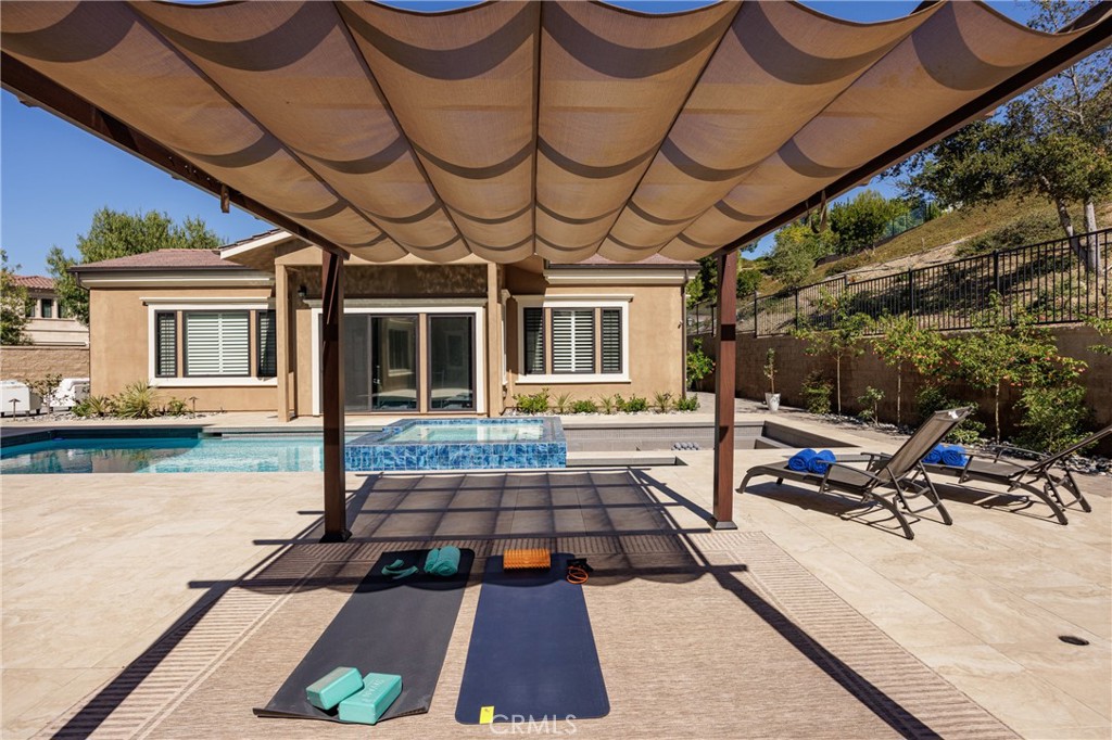 104 Shady Arbor