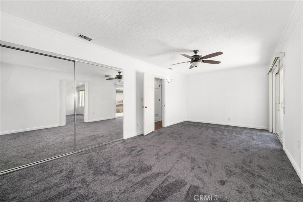 1238 N Studebaker