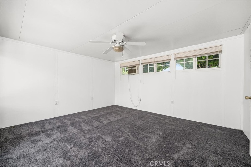 1238 N Studebaker