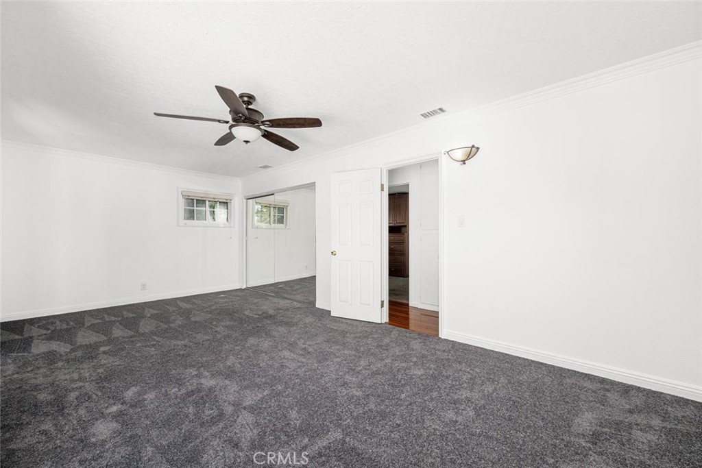 1238 N Studebaker