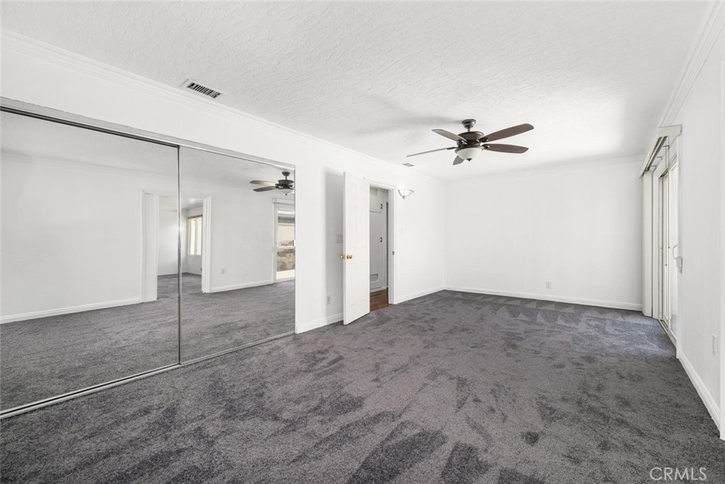 1238 N Studebaker
