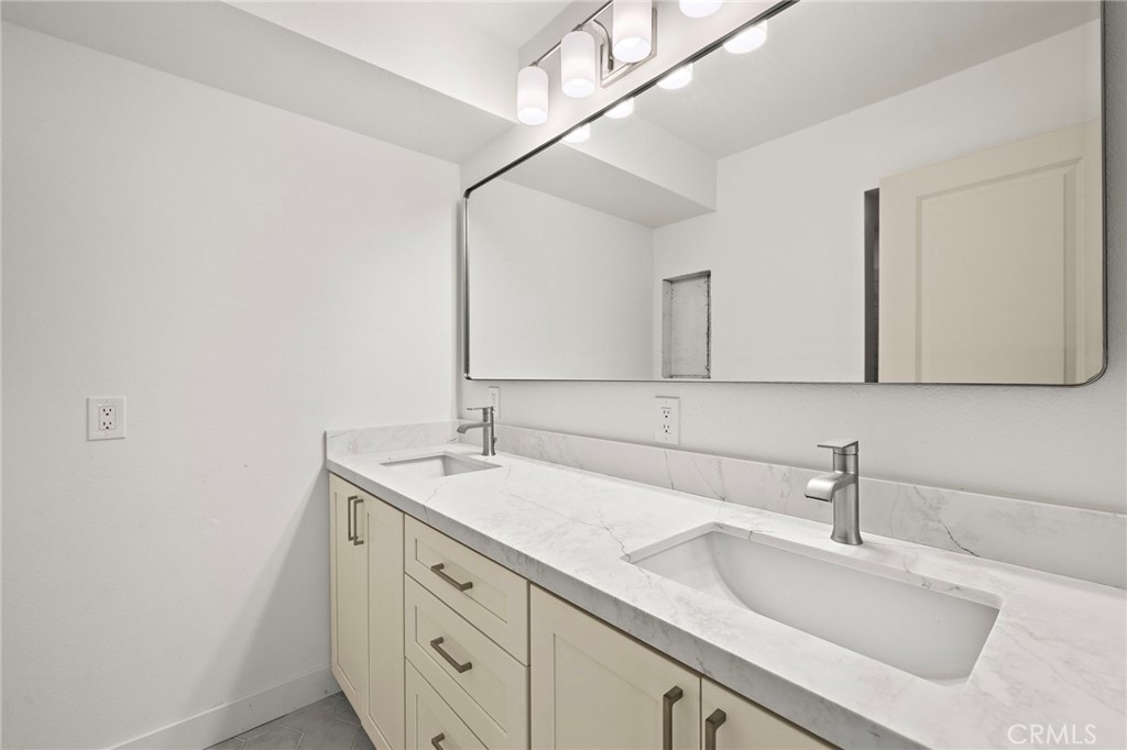 22311 Caminito Arroyo Seco