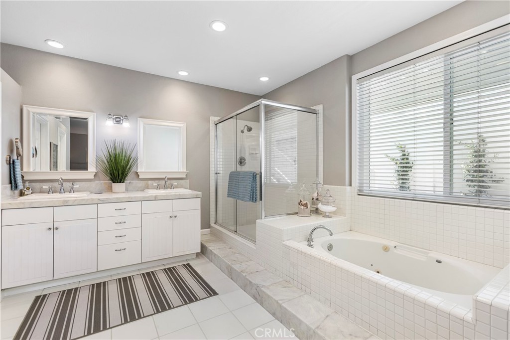 34125 Moongate Court