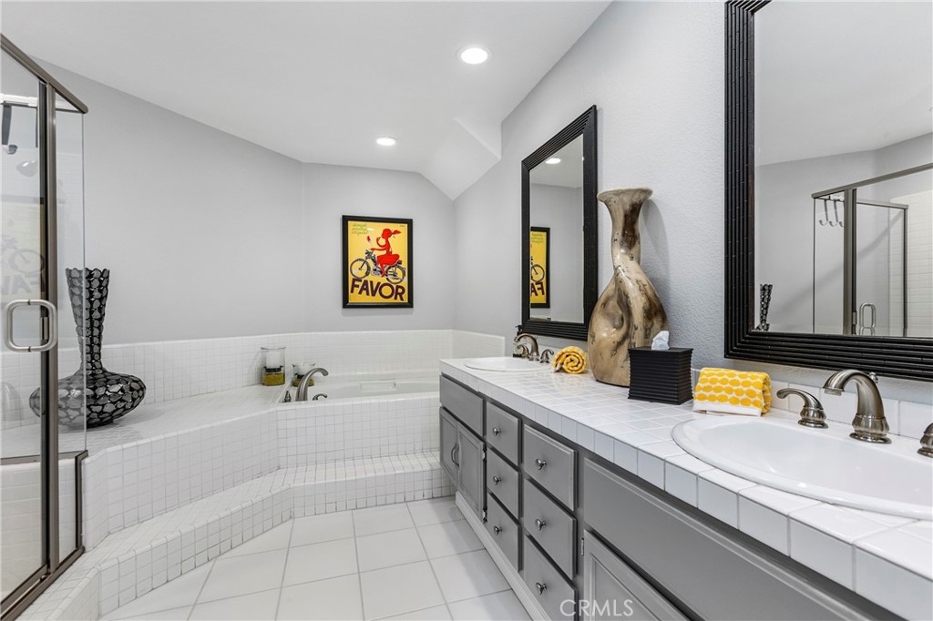 34125 Moongate Court