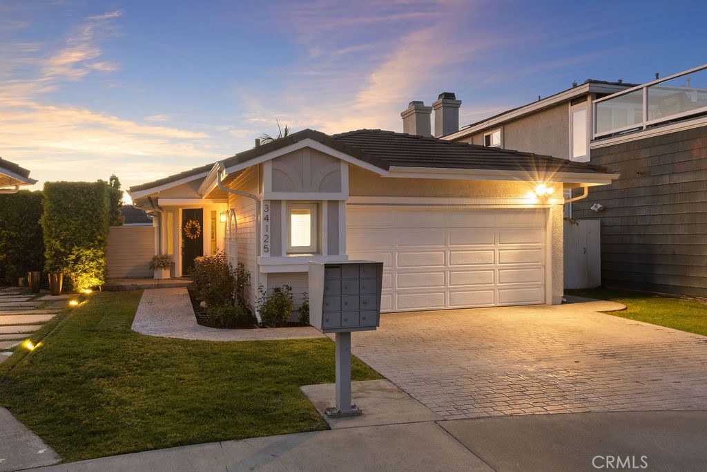 34125 Moongate Court