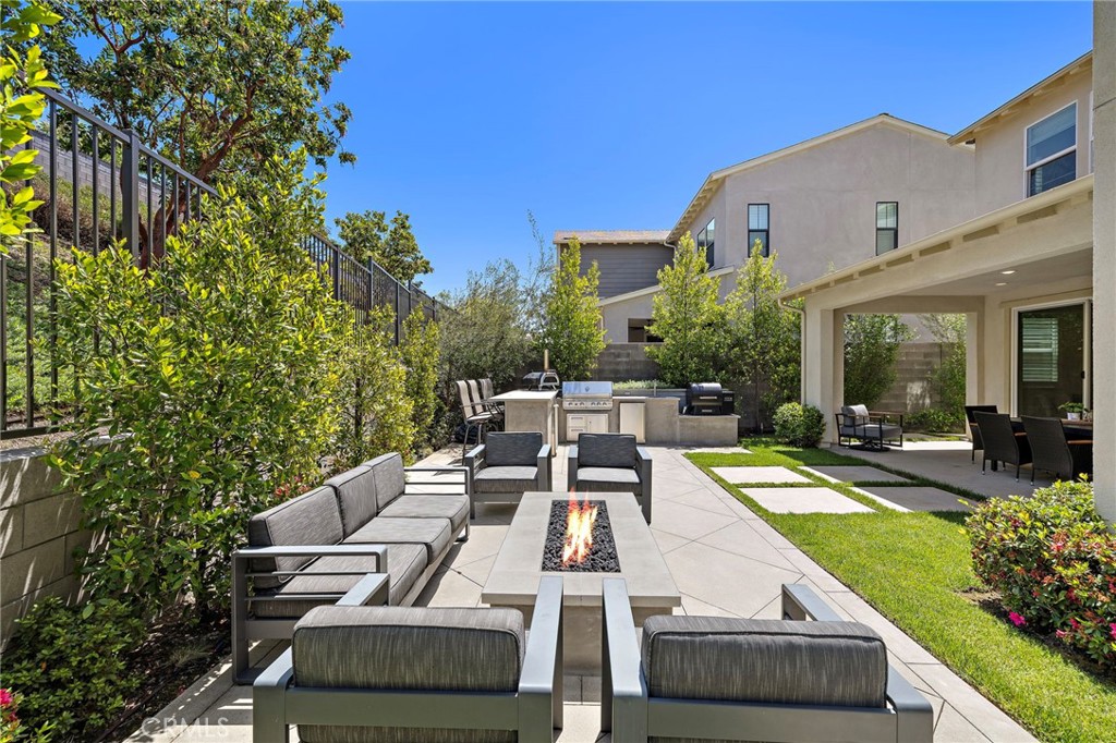 58 Alienta Lane