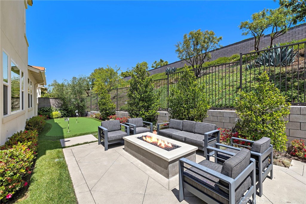 58 Alienta Lane