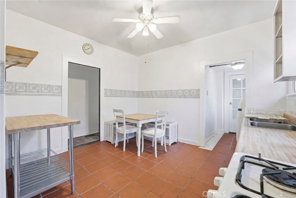 5328 Marmion Way